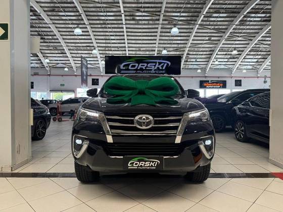 TOYOTA HILUX SW4 2.8 SRX 4X4 16V TURBO INTERCOOLER DIESEL 4P AUTOMÁTICO